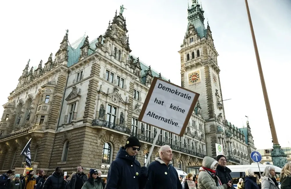 Casi 1,4 millones de alemanes se volcaron a las calles durante las últimas dos semanas para advertir que La democracia no tiene alternativa.