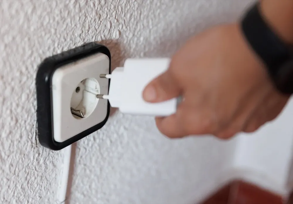 Por franjas horarias, la electricidad alcanzará el lunes su precio más bajo entre las 3:00 y las 4:00 horas.