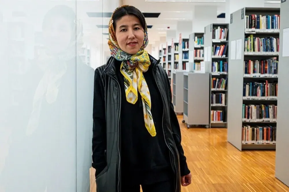 Los talibanes tienen miedo de las mujeres y de su fuerza. Los combatimos con el poder de nuestros bolígrafos, en lugar de con armas, dice Fátima