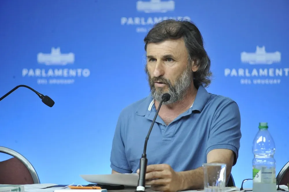 César Vega, diputado del PERI.