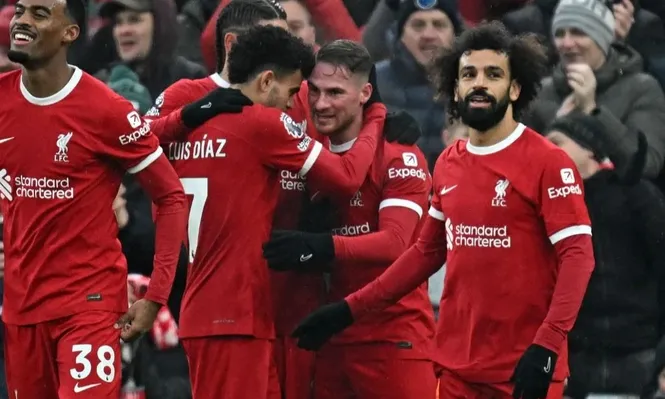 Alexis anota su primer tanto en Liverpool y Enzo consigue su estreno goleador en Premier con doblete