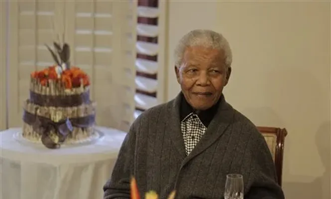 Foto de archivo tomada el 18 de julio de 2012, cuando Mandela celebró su 94 aniversario