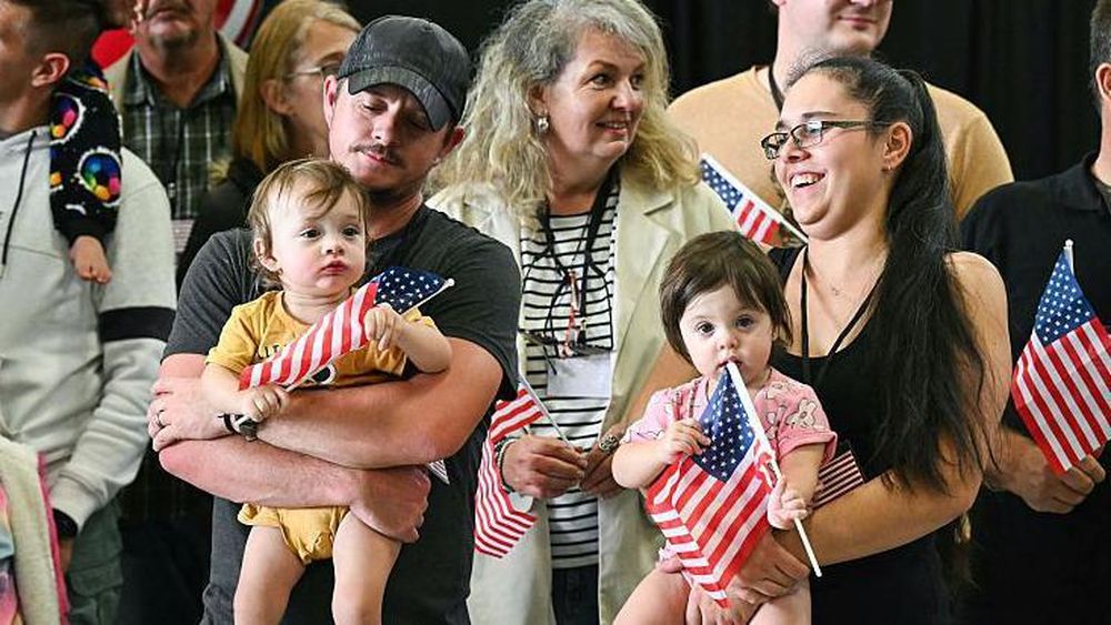 EE.UU. acogió a decenas de afrikáners como refugiados en mayo.