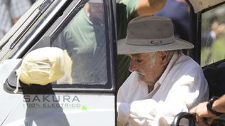 Mujica expresó solidaridad con ese castigo que está soportando el pueblo argentino tras marcha de jubilados