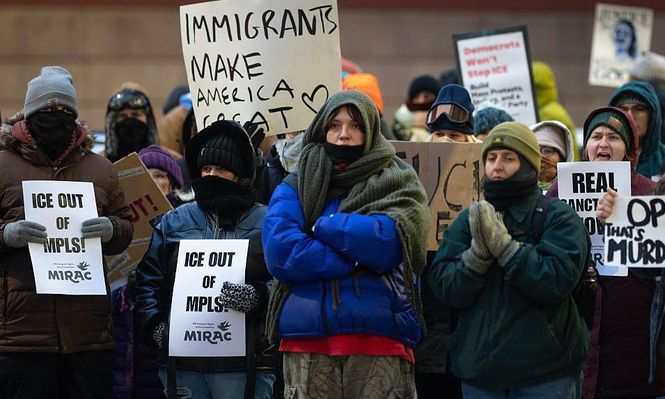 En Mineápolis se suceden las protestas en contra de los operativos de ICE.