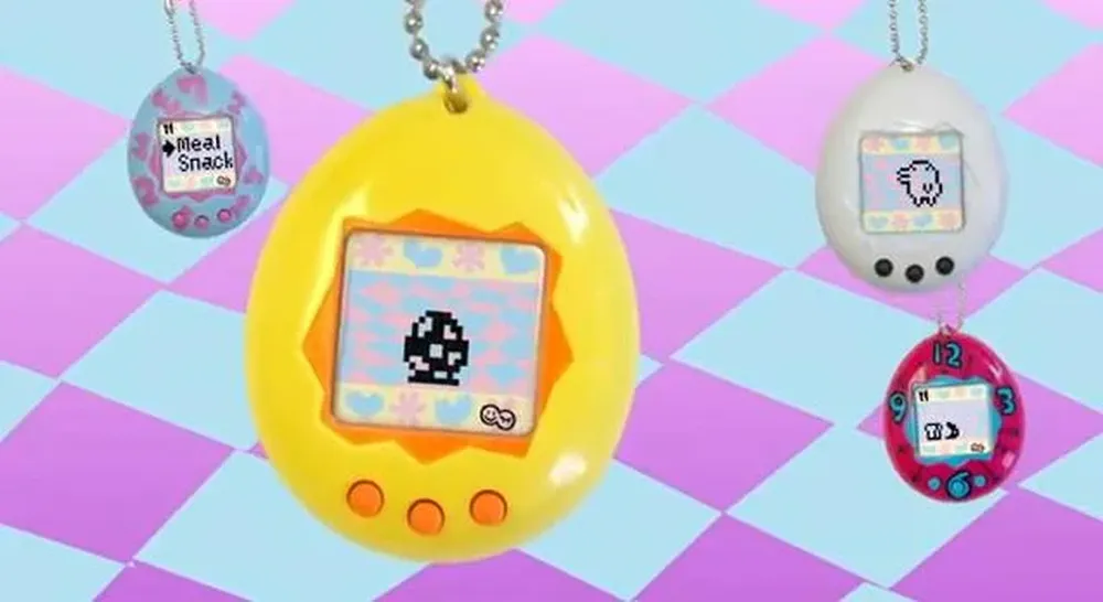 El Tamagotchi original nació en la década de 1990, como una mascota virtual de aspecto pixelado que habitaba un pequeño huevo