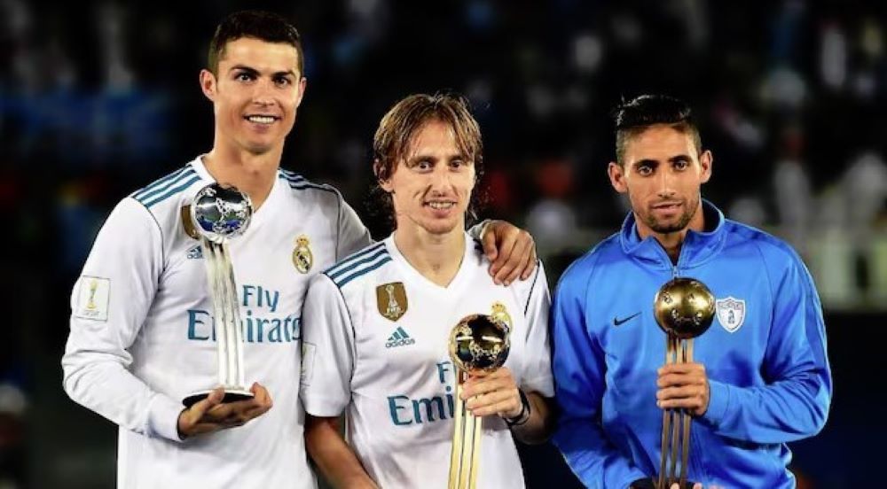 Cristiano Ronaldo, Luca Modric y Jonathan Urretaviscaya en el Mundial de Clubes 2017 Cristiano Ronaldo, Luca Modric y Jonathan Urretaviscaya en el Mundial de Clubes 2017
