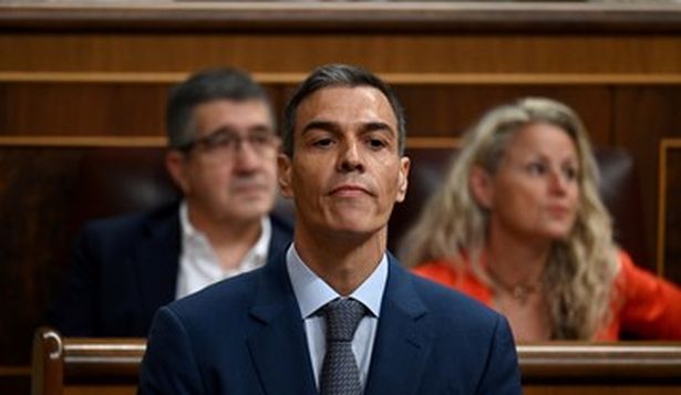 Pedro Sánchez ante una encrucijada