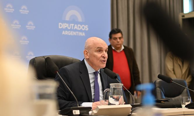José Luis Espert abandonó la presidencia de la Comisión de Presupuesto y Hacienda de la Cámara de Diputados de la Nación.