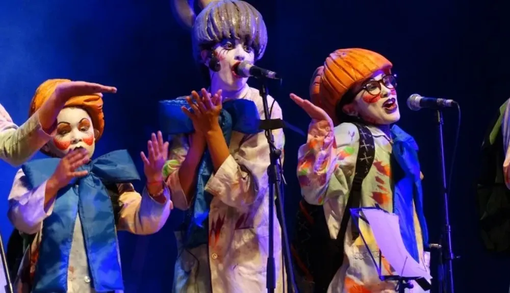 Integrantes de la murga Los Pepinitos