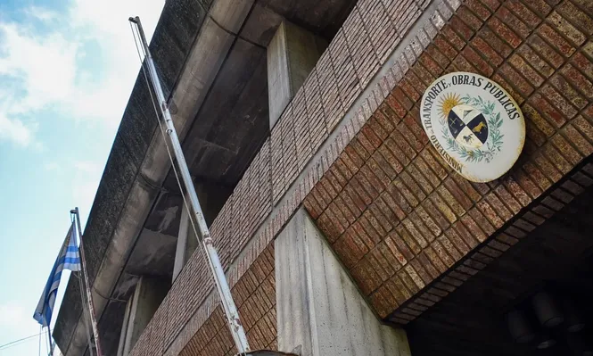 Se requieren cuatro puestos