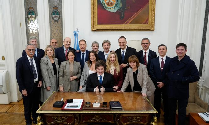 El Gobierno atraviesa una guerra interna.