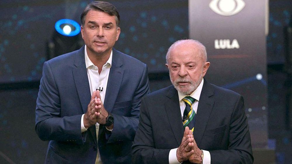 Flávio Bolsonaro y Lula da Silva disputan un balotaje de resultado incierto en Brasil y con posibles repercusiones regionales.
