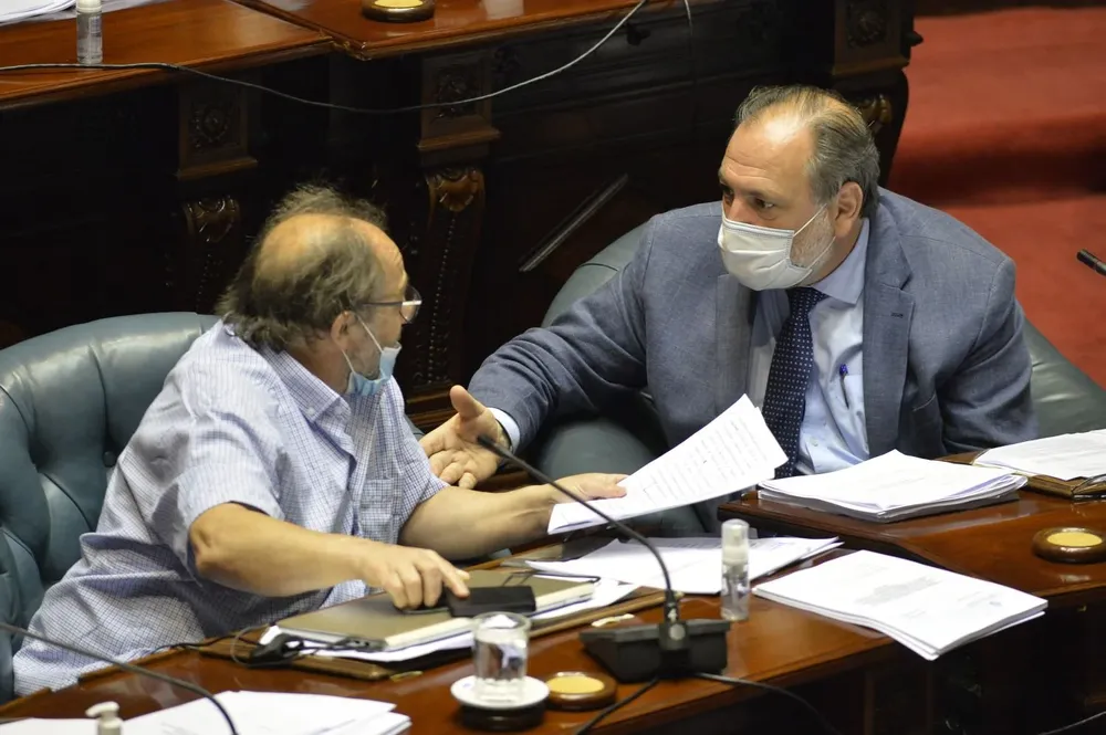 Daniel Olesker (FA) y Jorge Gandini (PN)