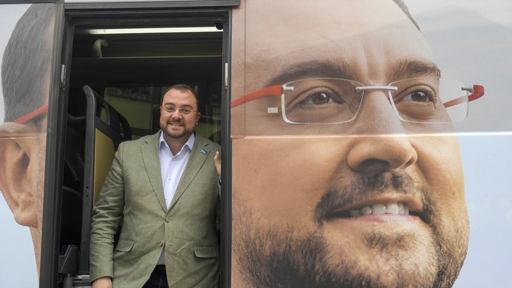 El presidente del Principado de Asturias, Adrián Barbón