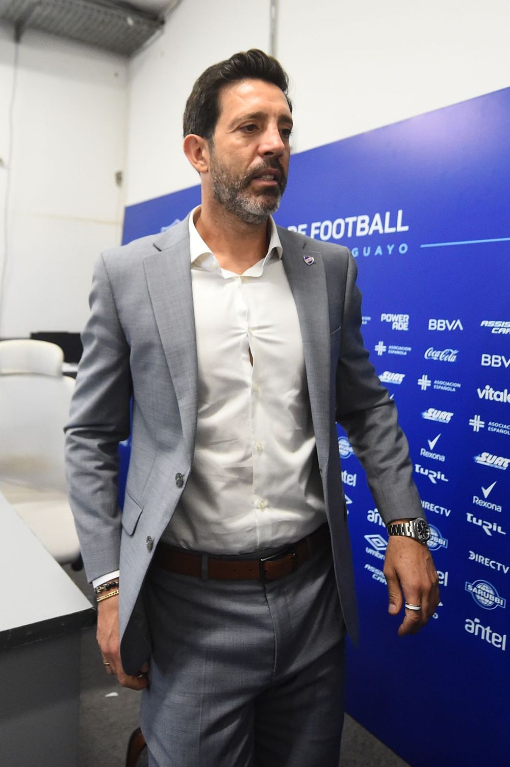 Jorge Bava en su presentación en Nacional