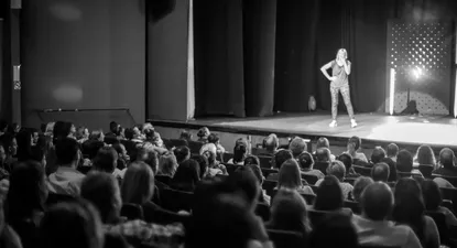 Buen humor y sala llena gracias a Pronto!