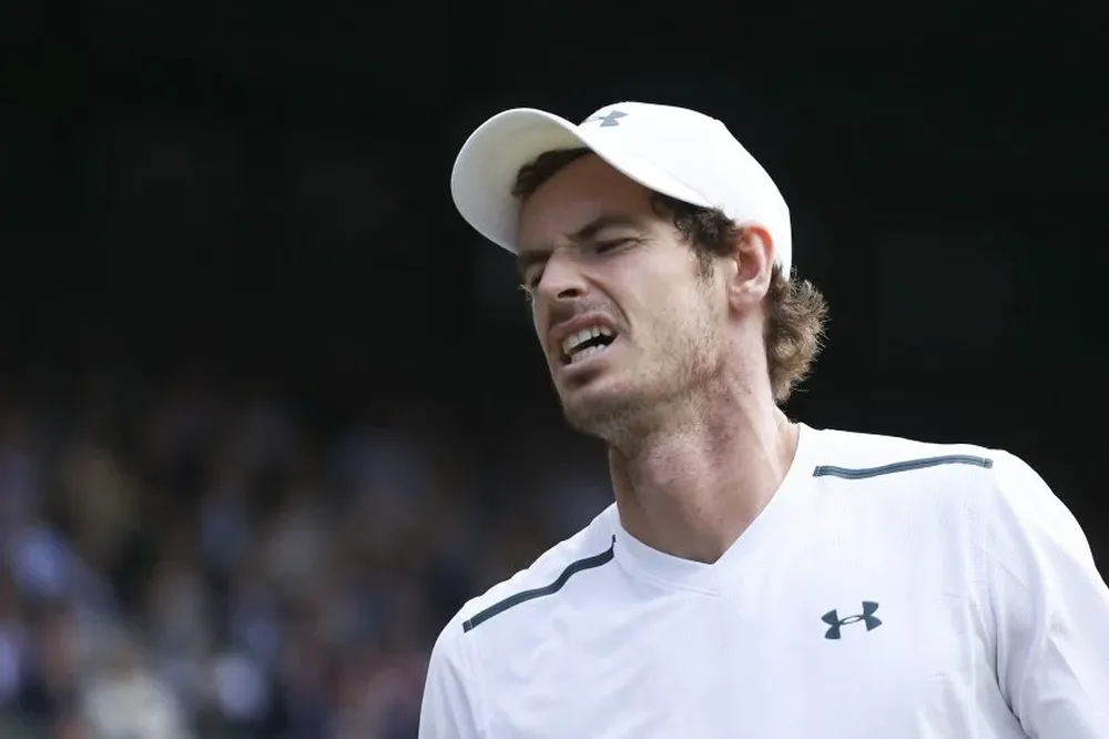 El gesto de dolor de Murray en la derrota con Querrey