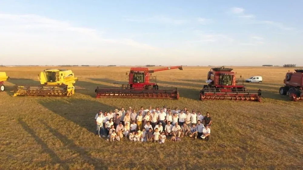 La comercialización estuvo a cargo de Megaagro y Waldemar G. Carbajal.