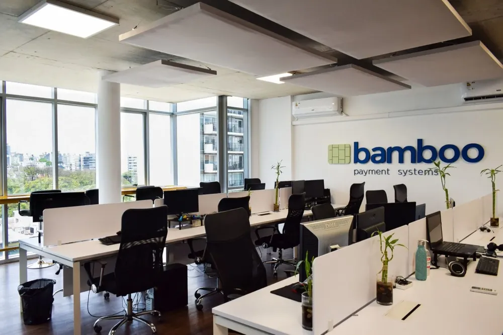 La empresa Bamboo Payment está pisando fuerte en el sector de procesamiento de pagos digitales.