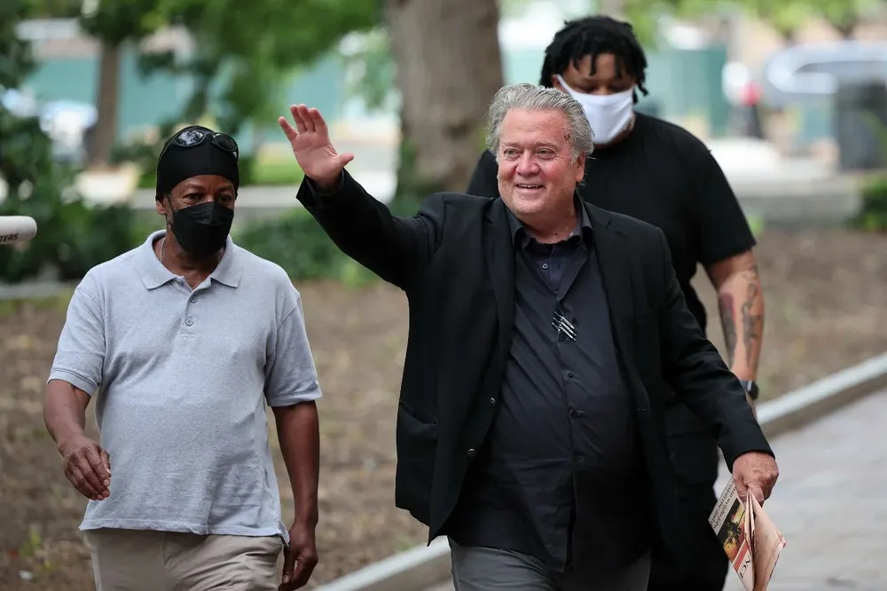 Steve Bannon.