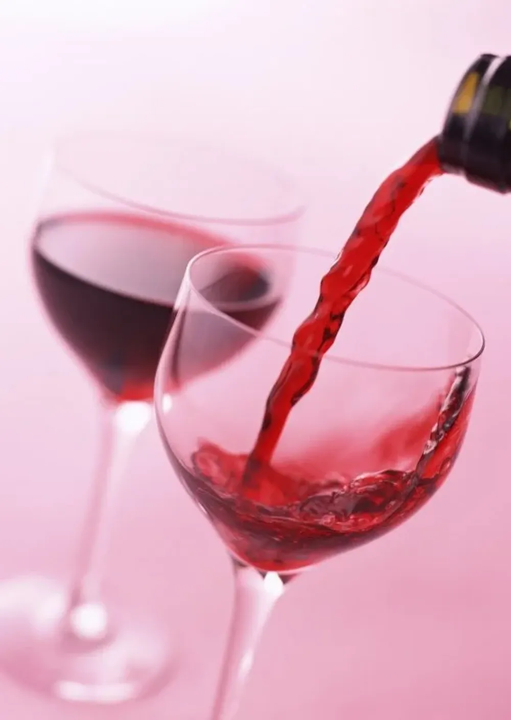 Uno de los objetivos es que el vino sea bebida nacional pero por ley.