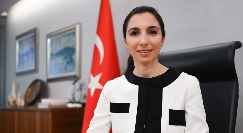 “Solicité al presidente Erdogan que se me libere de mis funciones, que desempeñé con honor desde el primer día”, comunicó Hafize Gaye Erkan.