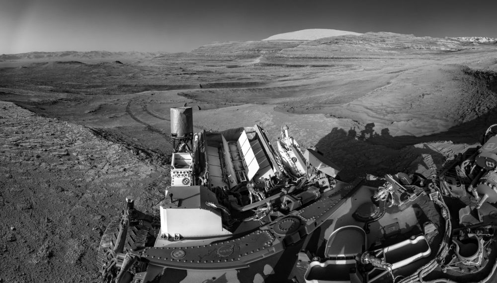 EuropaPress_6892352_panoramica_tomada_rover_curiosity_marte_26_julio_2025_agosto_cumple_13_anos