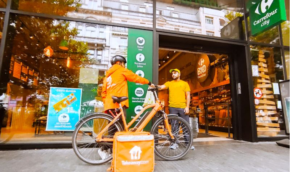 Nueva alianza estratégica entre Carrefour y Just Eat.