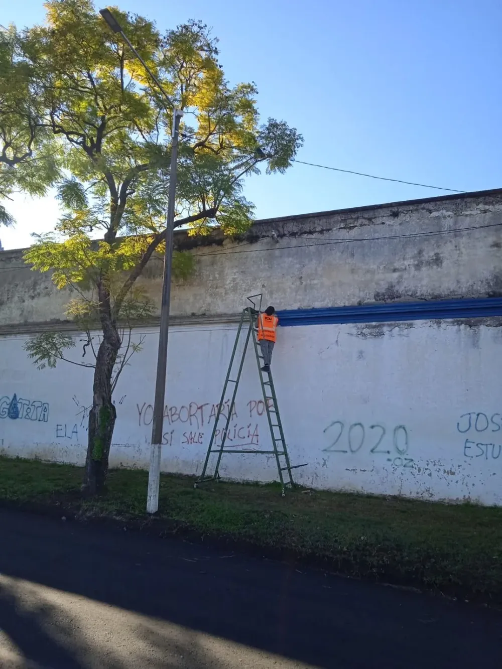 Según Olivera, en el lugar le transmitieron a la trabajadora que debía bajarse de inmediato