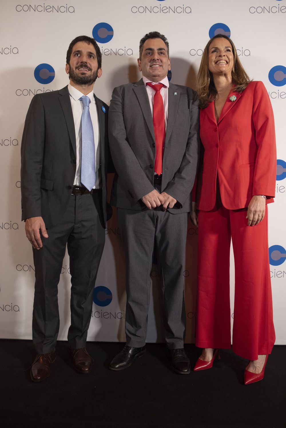 El secretario de Cultura Leo Cifelli junto a Silvana Vives y Juan Manuel Fernández Alves El secretario de Cultura Leo Cifelli junto a Silvana Vives y Juan Manuel Fernández Alves