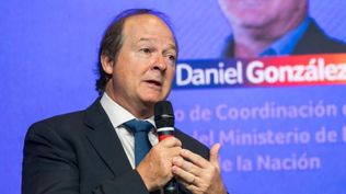 Renunció Daniel González
