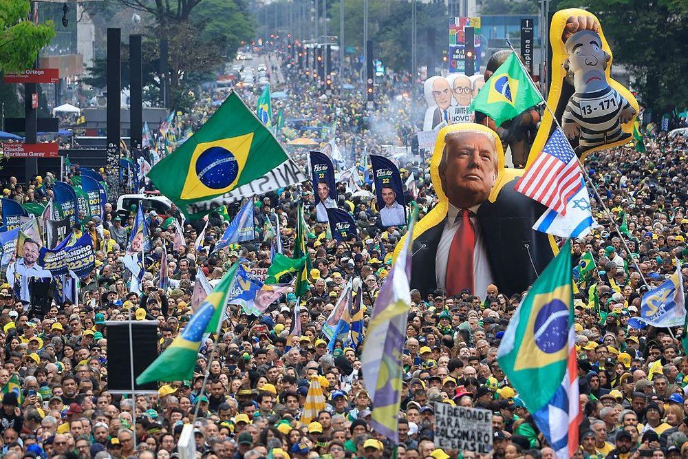 Muchos bolsonaristas apelan al apoyo del presidente de Estados Unidos, Donald Trump, en su pulso con Lula.
