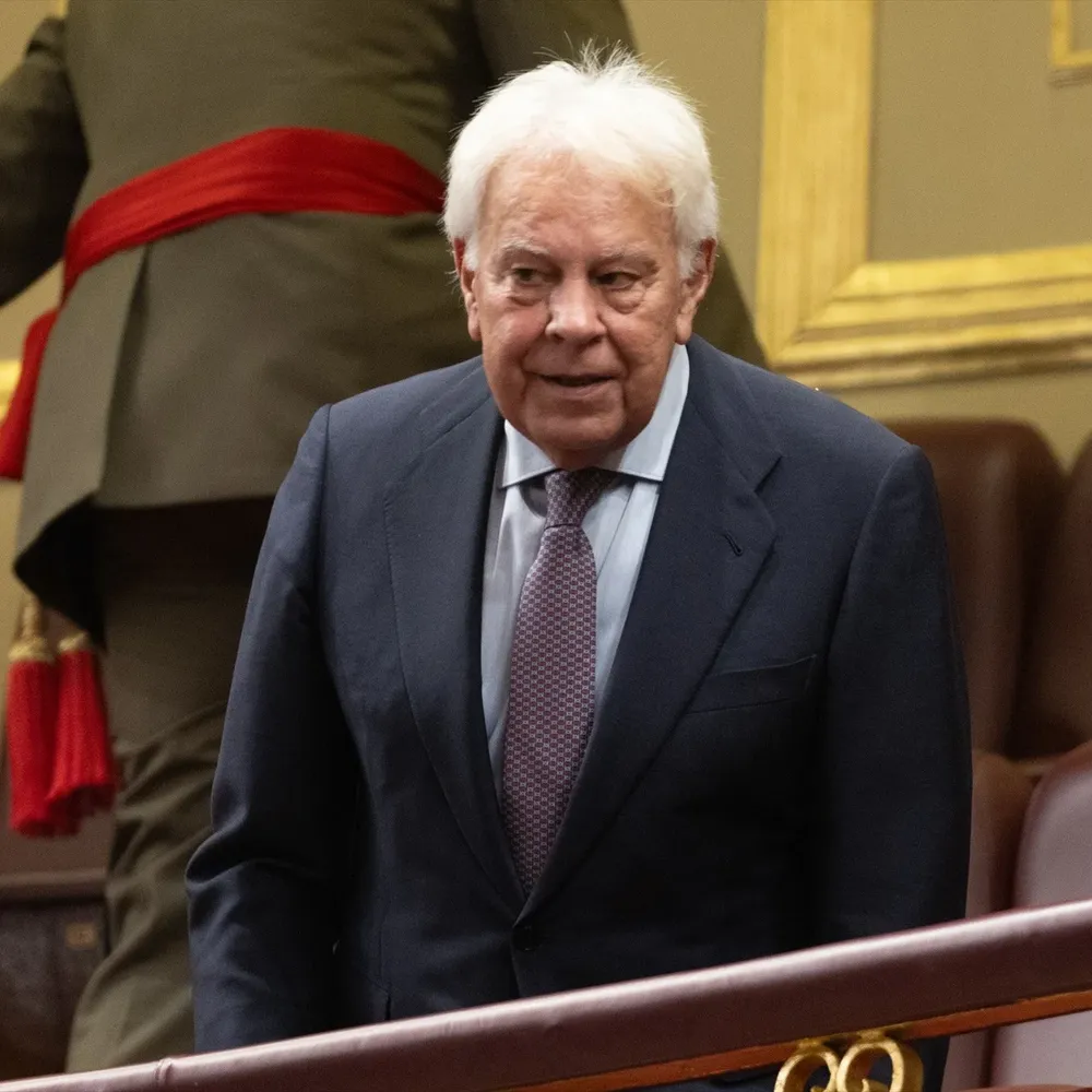 Archivo.- El ex presidente del Gobierno, Felipe González, durante el acto de jura de la Constitución ante las Cortes Generales, en el Congreso de los Diputados, a 31 de octubre de 2023, en Madrid.