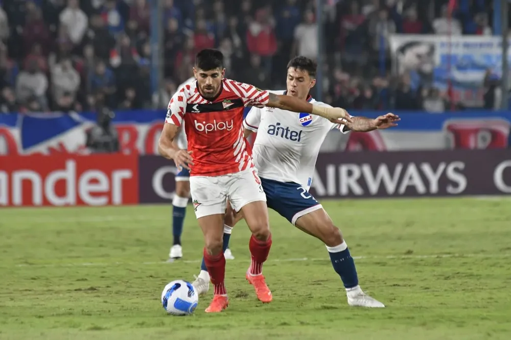 Felipe Carballo falló un penal