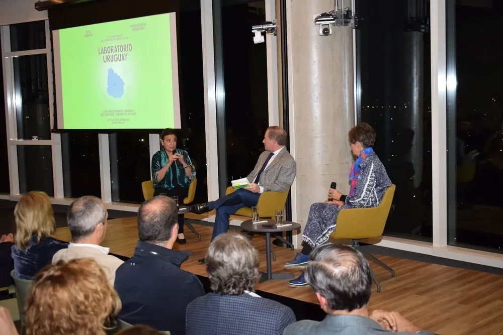 Presentación del libro Laboratorio Uruguay: el pequeño gigante que sorprende en América Latina
