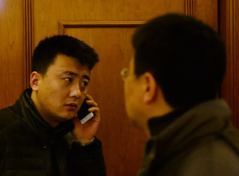 Los familiares esperan desesperados