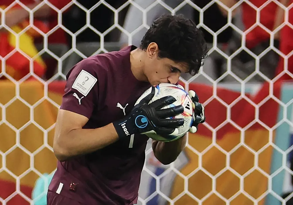 Yassine Bono