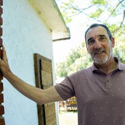 de nino lo vestian de manga, fue una de las estrellas de nacional, campeon con progreso y la polemica con el maestro tabarez; la vida de pedro pedrucci de nino lo vestian de manga, fue una de las estrellas de nacional, campeon con progreso y la polemica con el maestro tabarez; la vida de pedro pedrucci