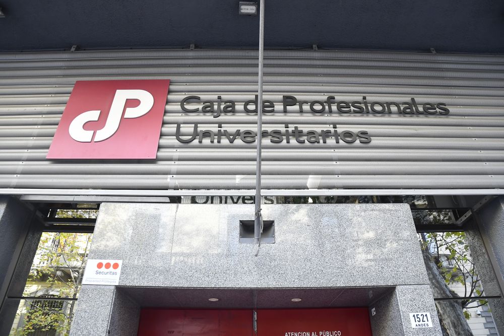 Fachada Caja de Profesionales Universitarios
