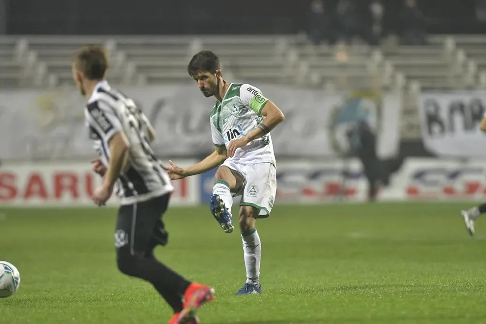 Wanderers recibe a Plaza Colonia