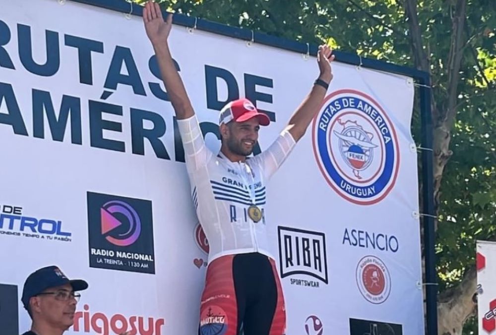 Agustín Alonso ganó la contrarreloj en Fray Bentos en la primera etapa de Rutas de América 2026 y es el malla oro