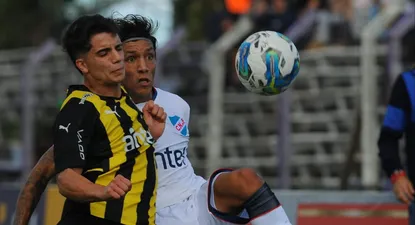Peñarol y Nacional juegan el clásico de Tercera división