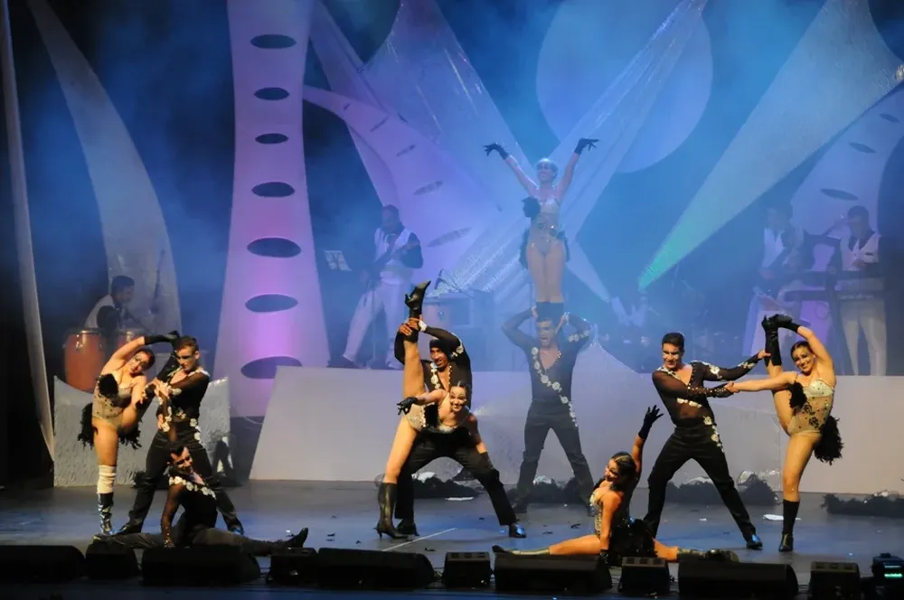 Madame Gótica, la revista bicampeona del carnaval