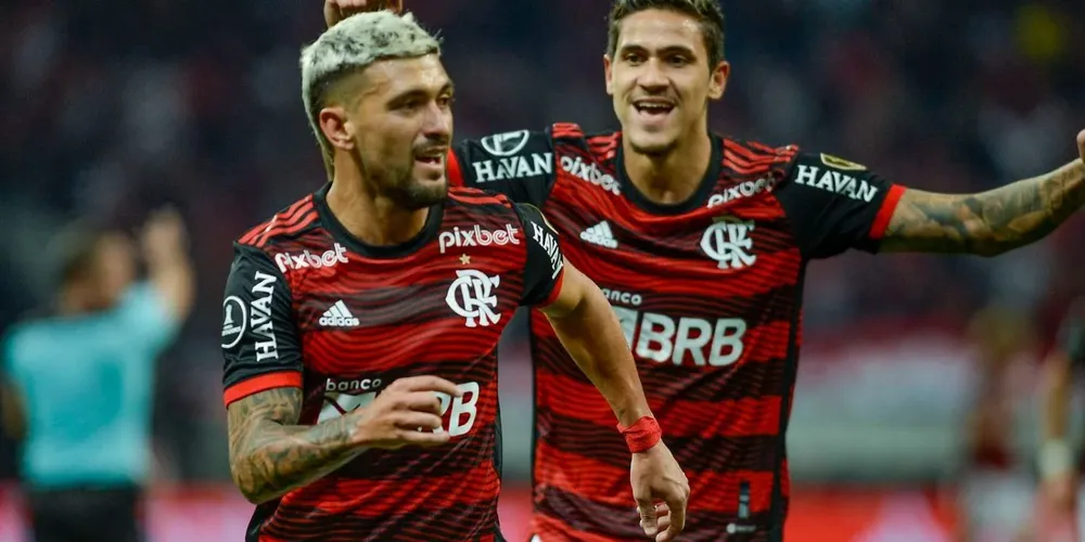 Giorgian de Arrascaeta, titular y figura del equipo rubronegro