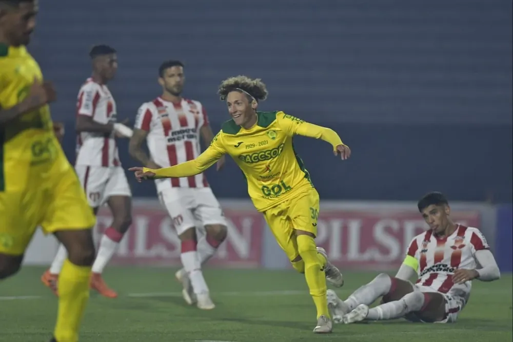 El festejo del 3-1 de Maxi Pérez