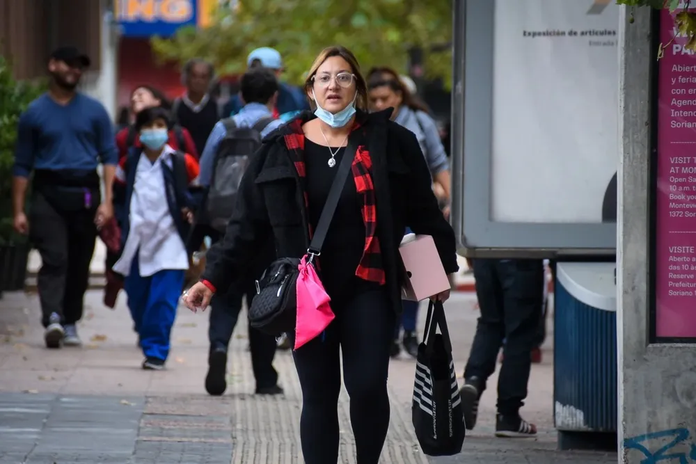 El rango de temperatura esperado en el área metropolitana va desde una mínima de 11 °C a una máxima de 17 °C.