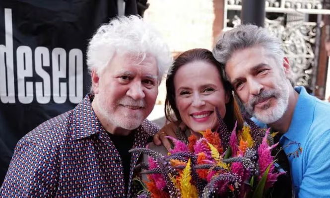 Pedro Almodóvar, Aitana Sánchez, Gijñon y Leonardo Sbaraglia.