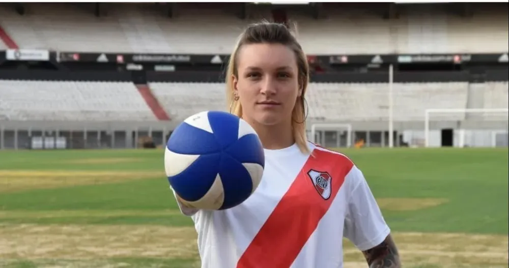 Sofía Neves en el Monumental