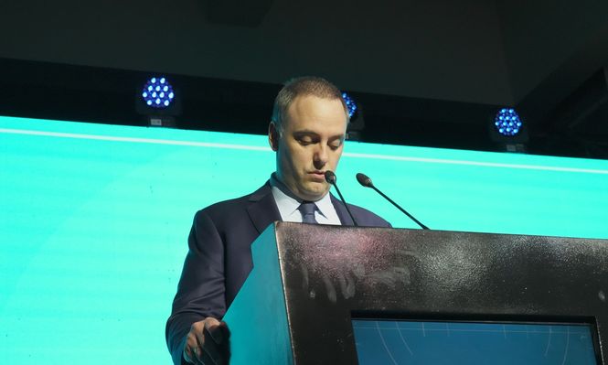 Manuel Adorni en el 61° Coloquio IDEA, Mar del Plata.